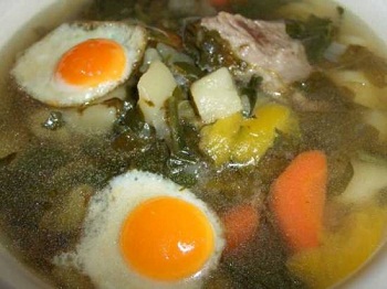 Щи зеленые со щавелем, шпинатом и глазуньей , Рецепт приготовления